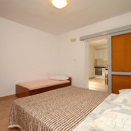 Apartments With A Parking Space Makarska - 6792 部屋 写真
